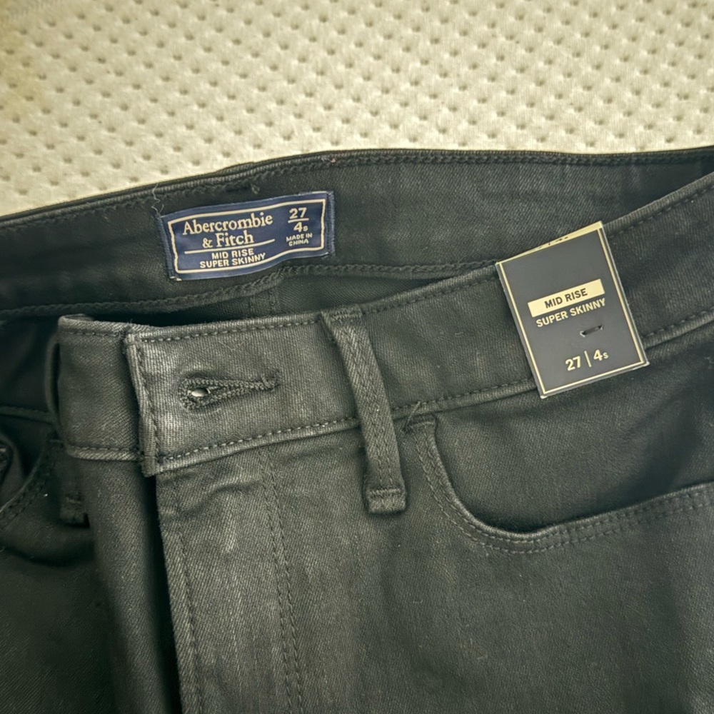 Abercrombie & Fitch Men's Dark Gray Skinny Jeans